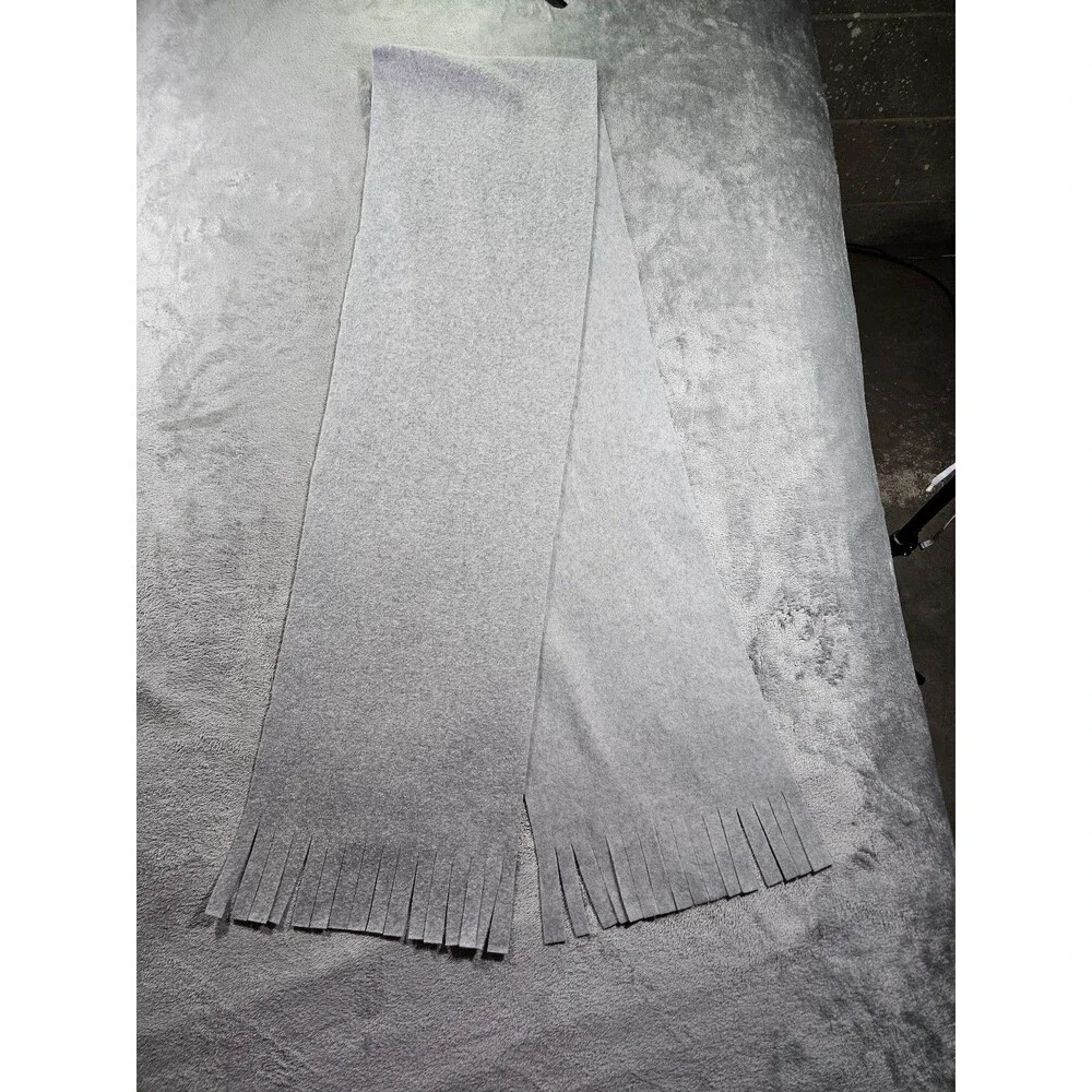 NWOT Winter Scarve Gray Sz 80ins by 11 1/2